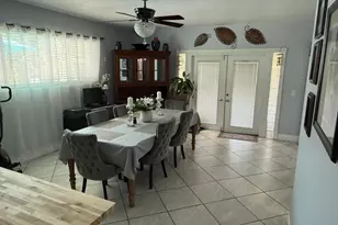 800 Ivory Ln, Haverhill, FL 33415 - Photo 25