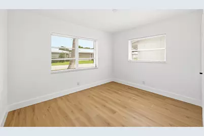 8410 NW 59th Place, Tamarac, FL 33321 - Photo 19