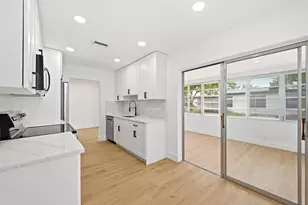 8410 NW 59th Pl, Tamarac, FL 33321 - Photo 11