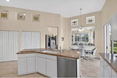 7760 Carrington Court, Boynton Beach, FL 33472 - Photo 15