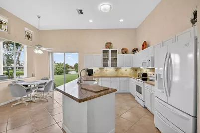 7760 Carrington Court, Boynton Beach, FL 33472 - Photo 11