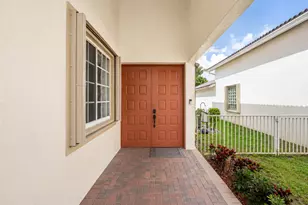 140 Bellezza Terrace, Royal Palm Beach, FL 33411 - Photo 3