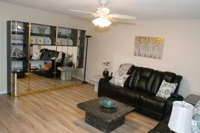 133 Flanders C, Delray Beach, FL 33484 - Photo 5