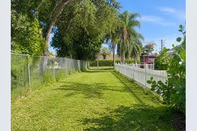 2411 SE Morningside Boulevard, Port Saint Lucie, FL 34952 - Photo 17