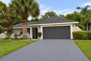 2411 SE Morningside Blvd, Port Saint Lucie, FL 34952 - Photo 1