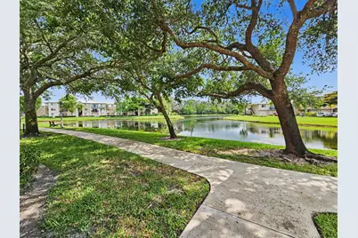 500 Crestwood Court N #504, Royal Palm Beach, FL 33411 - Photo 5