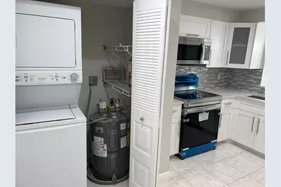 24 Abbey Lane #204, Delray Beach, FL 33446 - Photo 3