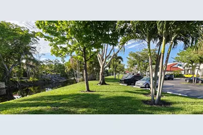 385 NW 36th Avenue, Deerfield Beach, FL 33442 - Photo 27