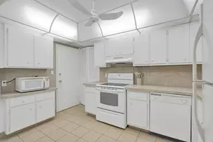 405 N Ocean Blvd, Pompano Beach, FL 33062 - Photo 9