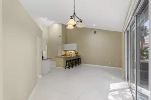 1500 Lacosta Dr W, Pembroke Pines, FL 33027 - Photo 13