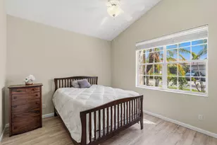 1500 Lacosta Dr W, Pembroke Pines, FL 33027 - Photo 29