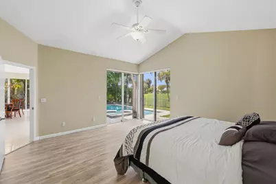 1500 Lacosta Drive W, Pembroke Pines, FL 33027 - Photo 21
