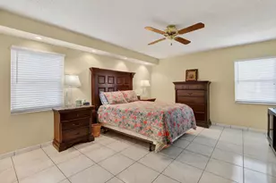 10953 Lake Front Pl, Boca Raton, FL 33498 - Photo 15