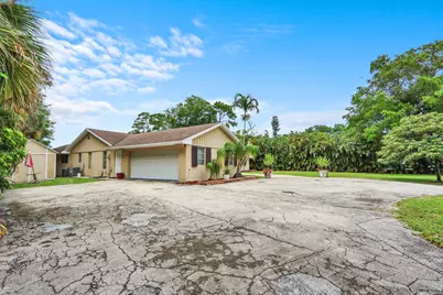 4529 Square Lake Drive, Palm Beach Gardens, FL 33418 - Photo 3