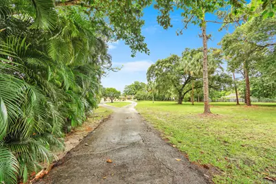4529 Square Lake Drive, Palm Beach Gardens, FL 33418 - Photo 5