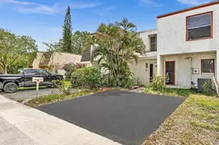 264 Sunshine Dr, Coconut Creek, FL 33066 - Photo 25