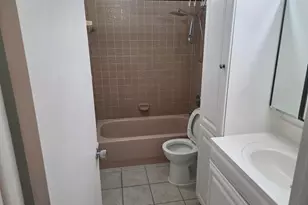 170 SE 7th Street SE, Deerfield Beach, FL 33441 - Photo 31