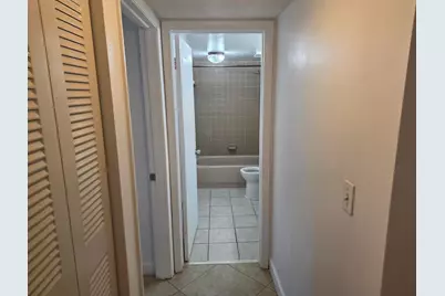 170 SE 7th Street SE #301, Deerfield Beach, FL 33441 - Photo 23