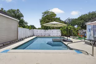 537 Goldenwood Way, Wellington, FL 33414 - Photo 41
