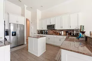 851 Edgebrook Ln, West Palm Beach, FL 33411 - Photo 11