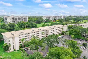 3900 Oaks Clubhouse Dr, Pompano Beach, FL 33069 - Photo 37