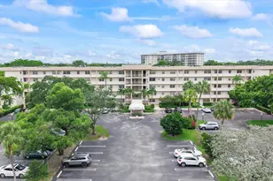 3900 Oaks Clubhouse Dr, Pompano Beach, FL 33069 - Photo 37