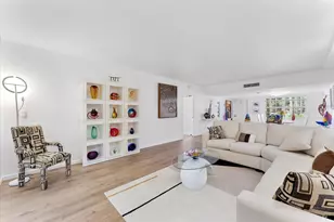 3900 Oaks Clubhouse Dr, Pompano Beach, FL 33069 - Photo 11