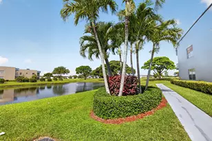 265 Burgundy, Delray Beach, FL 33484 - Photo 5