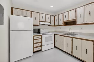 265 Burgundy, Delray Beach, FL 33484 - Photo 15