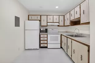 265 Burgundy, Delray Beach, FL 33484 - Photo 15