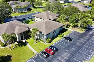 32 Lake Vista Trail, Port Saint Lucie, FL 34952 - Photo 3
