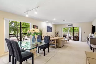 29 Stratford Ln W, Boynton Beach, FL 33436 - Photo 1