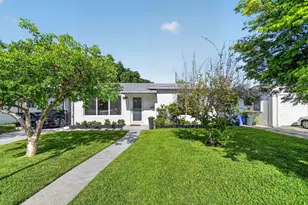 1426 N K St, Lake Worth, FL 33460 - Photo 1