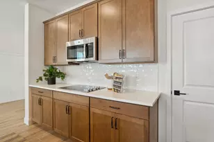207 SE Birch Ter, Stuart, FL 34997 - Photo 5