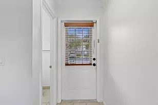 814 Hill Dr, West Palm Beach, FL 33415 - Photo 5