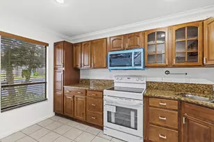 814 Hill Dr, West Palm Beach, FL 33415 - Photo 9