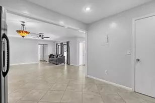 8184 Ambach Way, Hypoluxo, FL 33462 - Photo 17
