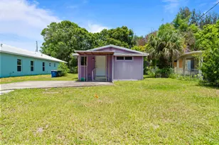 1804 S 30th S, Fort Pierce, FL 34947 - Photo 1