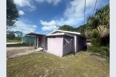 1804 S 30th S, Fort Pierce, FL 34947 - Photo 1