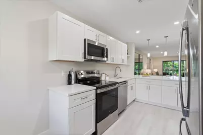 52 Stratford Lane W #F, Boynton Beach, FL 33436 - Photo 9