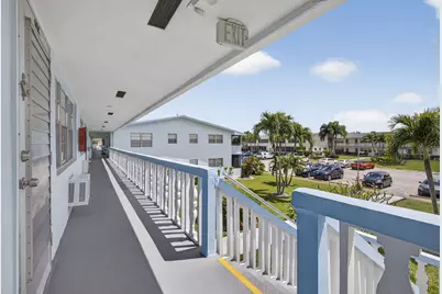 106 E Camden E, West Palm Beach, FL 33417 - Photo 5