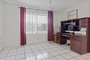 9370 Sunrise Lakes Blvd, Sunrise, FL 33322 - Photo 17
