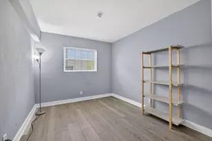 2741 NE 8th Ave, Wilton Manors, FL 33334 - Photo 13