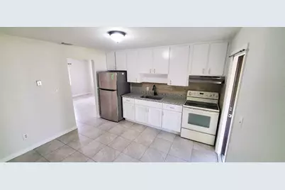 2578 Seneca Avenue, Fort Pierce, FL 34946 - Photo 3