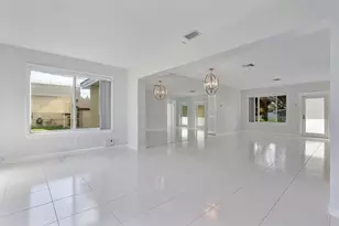 2475 NE 214th St, Aventura, FL 33180 - Photo 9