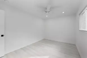 1279 Beach Rd, West Palm Beach, FL 33404 - Photo 19