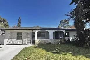 1301 SE Sandpiper Ln, Stuart, FL 34996 - Photo 1