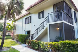 428 Lakeview Dr, Weston, FL 33326 - Photo 1