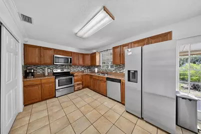 6000 Pinetree Drive, Fort Pierce, FL 34982 - Photo 11