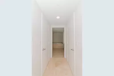 465 Brickell Avenue, Miami, FL 33131 - Photo 23